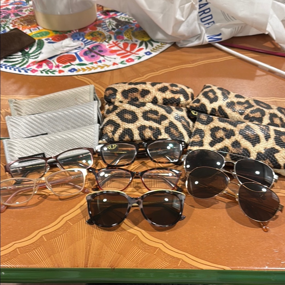Lot of 7 foster grant multifocal glasses and sunglasses and cases